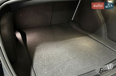 Седан Tesla Model 3 2022 в Черкассах