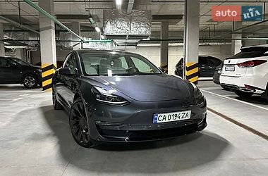 Седан Tesla Model 3 2022 в Черкассах