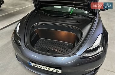 Седан Tesla Model 3 2022 в Черкассах