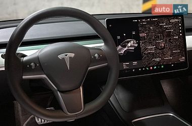 Седан Tesla Model 3 2022 в Черкассах