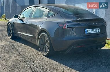 Седан Tesla Model 3 2024 в Виннице