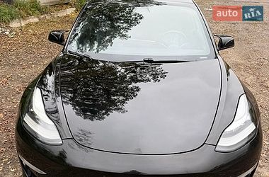 Седан Tesla Model 3 2019 в Рудки