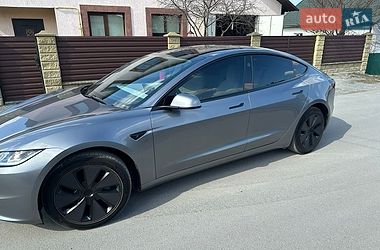 Седан Tesla Model 3 2024 в Звягеле