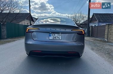 Седан Tesla Model 3 2024 в Звягеле