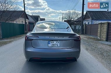 Седан Tesla Model 3 2024 в Звягеле
