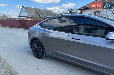 Седан Tesla Model 3 2024 в Звягеле