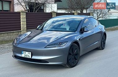 Седан Tesla Model 3 2024 в Звягеле