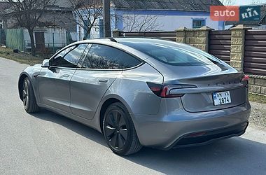 Седан Tesla Model 3 2024 в Звягеле