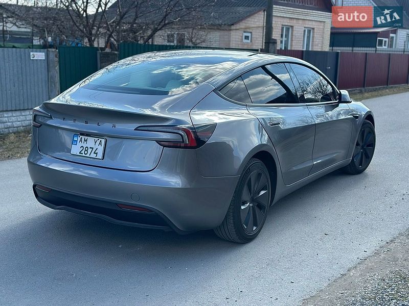 Седан Tesla Model 3 2024 в Звягеле