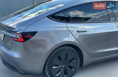 Седан Tesla Model 3 2024 в Звягеле