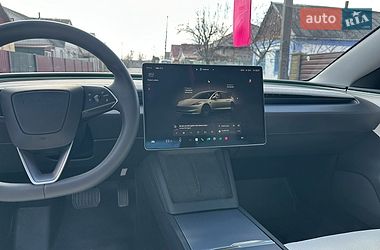 Седан Tesla Model 3 2024 в Звягеле