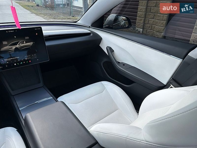 Седан Tesla Model 3 2024 в Звягелі фото 52 Седан Tesla Model 3 2024 в Звягелі
