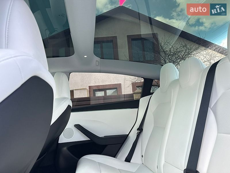 Седан Tesla Model 3 2024 в Звягелі фото 57 Седан Tesla Model 3 2024 в Звягелі