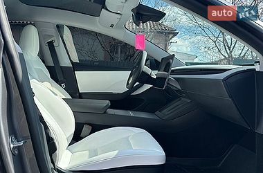 Седан Tesla Model 3 2024 в Звягеле