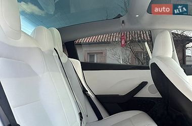 Седан Tesla Model 3 2024 в Звягеле
