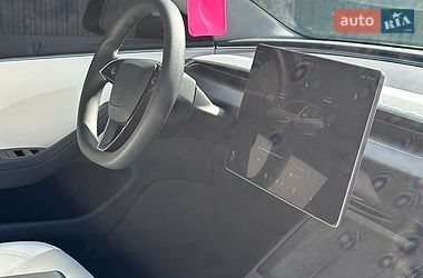 Седан Tesla Model 3 2024 в Звягеле