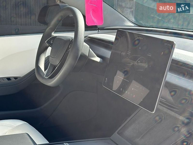 Седан Tesla Model 3 2024 в Звягеле