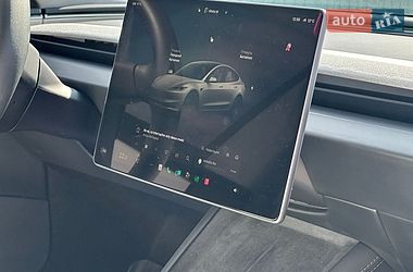 Седан Tesla Model 3 2024 в Звягеле