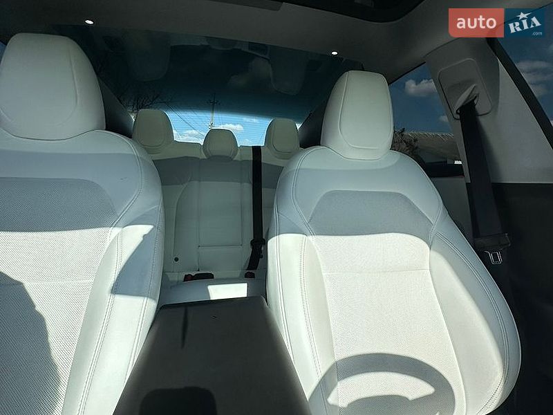 Седан Tesla Model 3 2024 в Звягелі фото 78 Седан Tesla Model 3 2024 в Звягелі