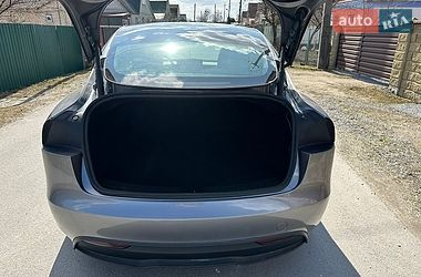Седан Tesla Model 3 2024 в Звягеле