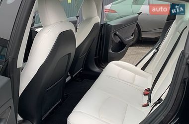 Седан Tesla Model 3 2023 в Хмельницькому