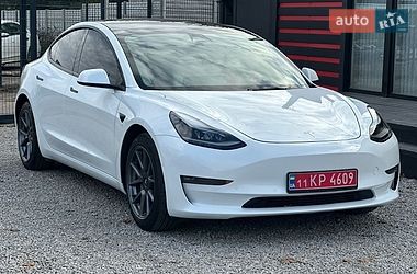 Седан Tesla Model 3 2022 в Білій Церкві