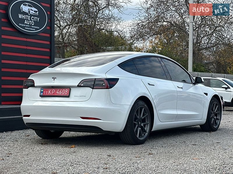 Седан Tesla Model 3 2022 в Білій Церкві