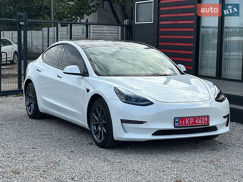 Седан Tesla Model 3 2022 в Білій Церкві