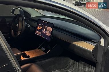 Седан Tesla Model 3 2019 в Виннице