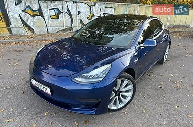 Седан Tesla Model 3 2020 в Львове