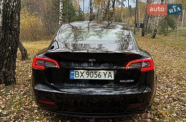 Седан Tesla Model 3 2019 в Славуте