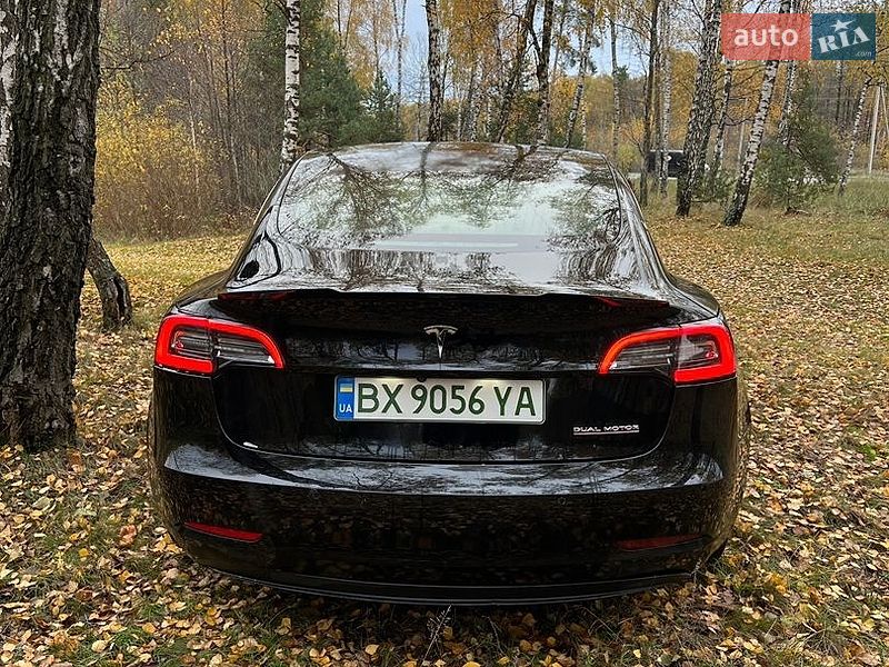 Седан Tesla Model 3 2019 в Славуте