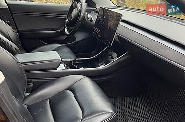 Седан Tesla Model 3 2019 в Славуте
