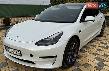Седан Tesla Model 3 2022 в Виннице