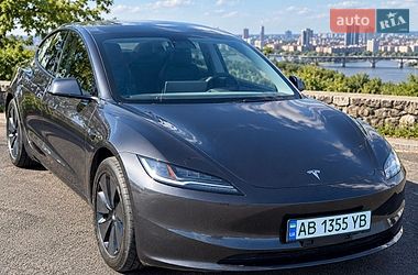 Седан Tesla Model 3 2024 в Вінниці
