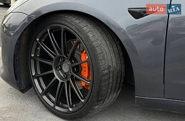Седан Tesla Model 3 2020 в Рівному