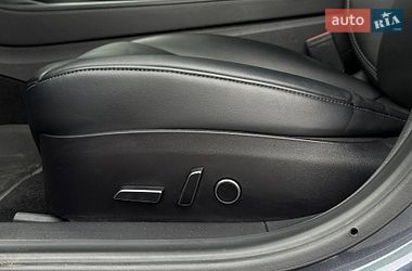 Седан Tesla Model 3 2020 в Рівному
