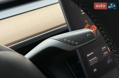 Седан Tesla Model 3 2020 в Рівному