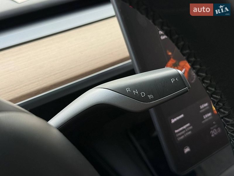Седан Tesla Model 3 2020 в Рівному