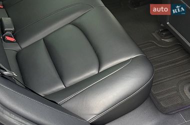 Седан Tesla Model 3 2020 в Рівному