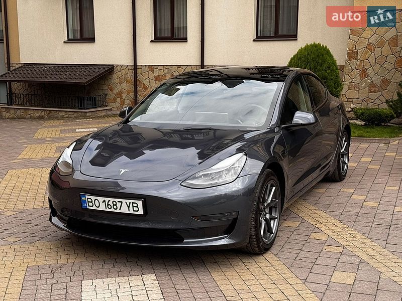 Седан Tesla Model 3 2023 в Тернополі фото Седан Tesla Model 3 2023 в Тернополі