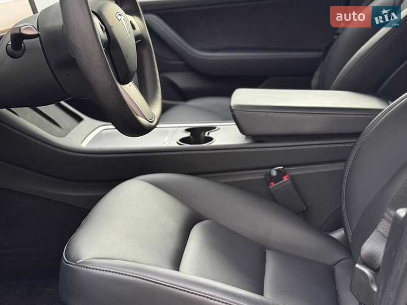 Седан Tesla Model 3 2023 в Тернополі фото 28 Седан Tesla Model 3 2023 в Тернополі