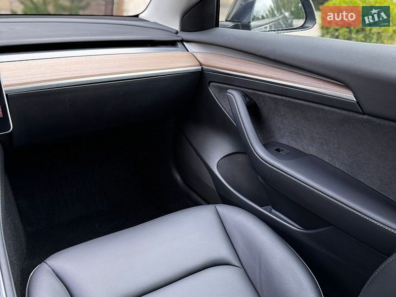 Седан Tesla Model 3 2023 в Тернополі фото 31 Седан Tesla Model 3 2023 в Тернополі