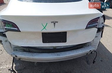 Седан Tesla Model 3 2022 в Львове