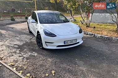 Седан Tesla Model 3 2023 в Днепре