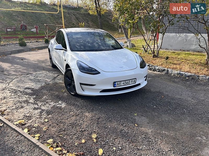 Седан Tesla Model 3 2023 в Днепре