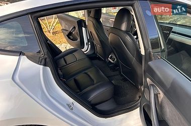 Седан Tesla Model 3 2023 в Днепре