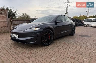 Седан Tesla Model 3 2024 в Кривому Розі
