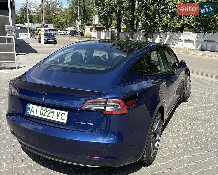 Седан Tesla Model 3 2020 в Киеве