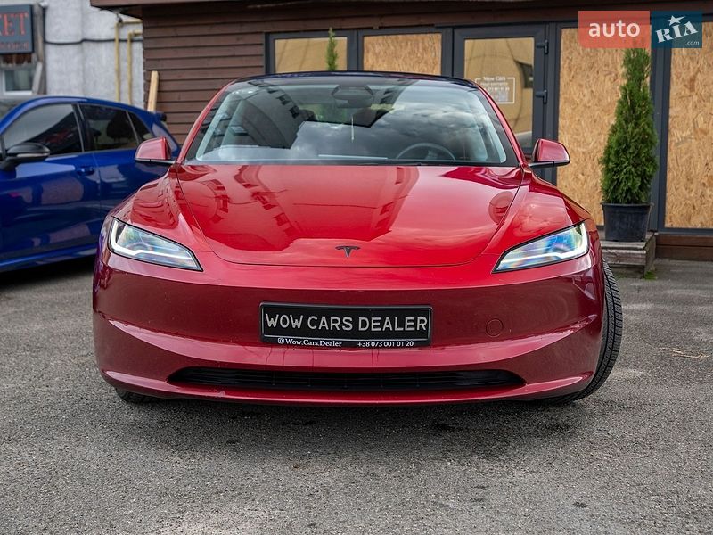 Седан Tesla Model 3 2024 в Киеве